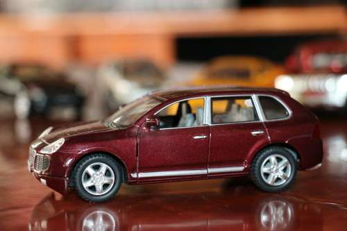 Kinsmart Collectors Die Cast Models - Porsche Cayenne