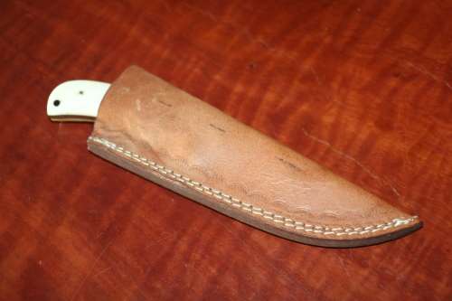 Beautiful Damascus Steel Hunting Knife