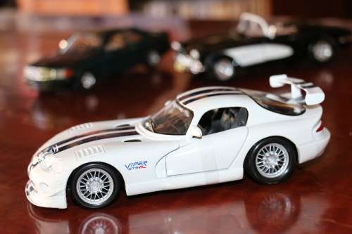 Maisto Collectors Die Cast Models - Dodge Viper