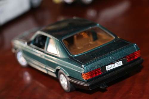 Bburago Collectors Die Cast Models - Mercedes 500 SEC (Made in Italy)
