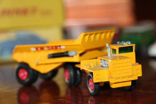 Matchbox Collectors Die Cast Model - King Size Dump Truck
