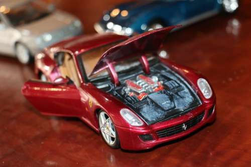 MAISTO Collectors Die Cast Model - Ferrari 599