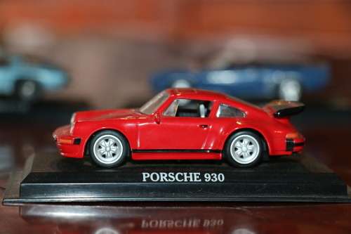 Collectors Die Cast Model - Porche 930