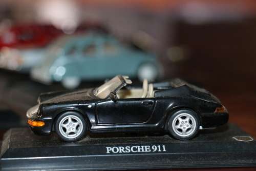 Collectors Die Cast Model - Porche 911