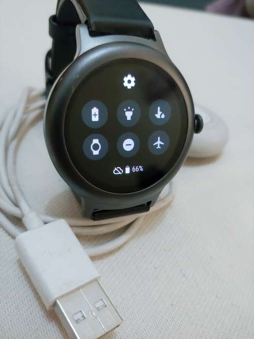 LG w270 Smart Watch