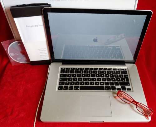 Apple Macbook Pro 15.4`, i7, 2.66ghz, 8gb Ram, 750gb HDD (Mid 2010)