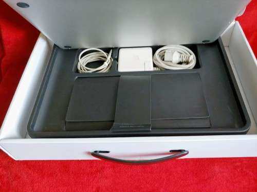 Apple Macbook Pro 15.4`, i7, 2.66ghz, 8gb Ram, 750gb HDD (Mid 2010)