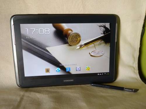 Samsung Galaxy 10.1 inch Tablet with original Samsung Stylus. (32GB)