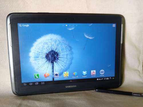 Samsung Galaxy 10.1 inch Tablet with original Samsung Stylus. (32GB)