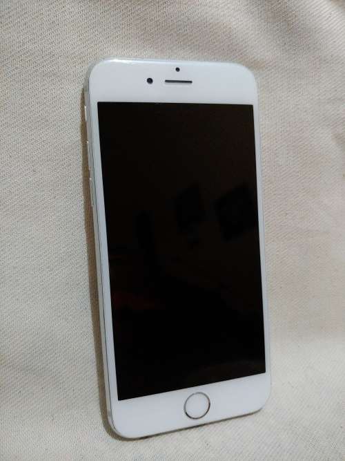 Apple iPhone 6 (16GB) in fantastic condition.