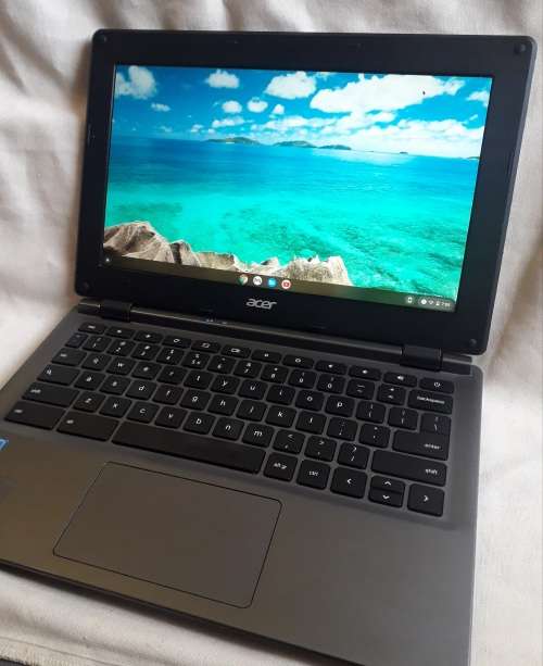 Acer Chromebook N2840 2gb RAM, 16GB Celeron Laptop