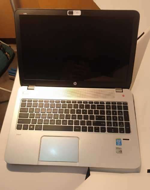 i7 HP ENVY - Beats Audio, Windows 11, 8 GB Ram, 128 GB SSD, Silver Notebook (15.6`)