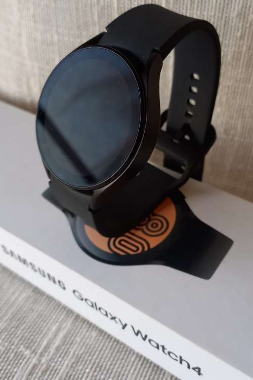 Samsung Galaxy Watch 4 (SM-R870) Smartwatch (44mm) - Black