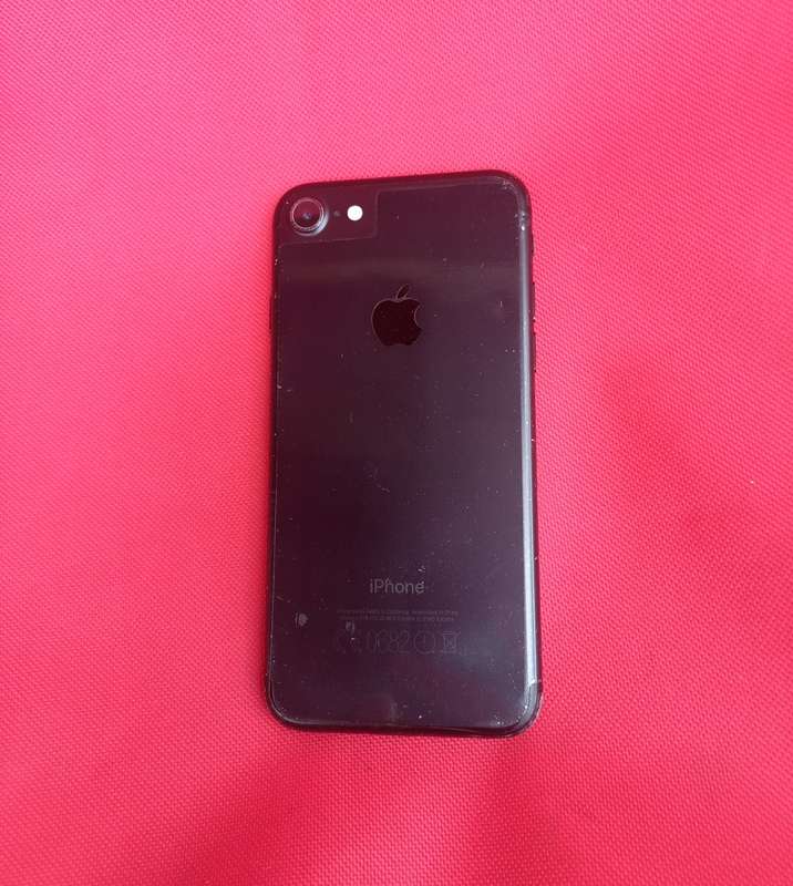 Apple Iphone 7 - 128GB (Black)