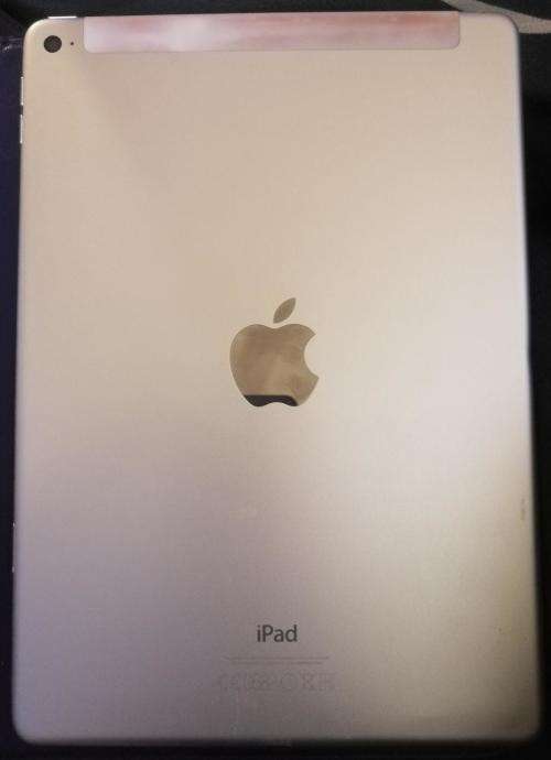 Silver Apple Ipad Air 2 (16GB) 6th Generation (Features Touch ID)