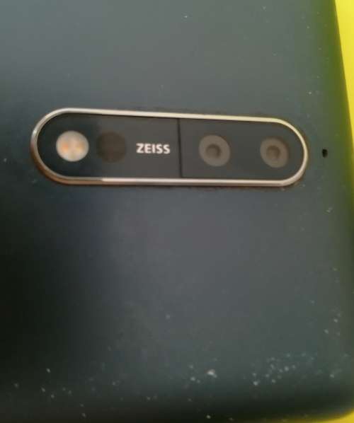 Nokia 8 (like new - Retails for roughly R9000)