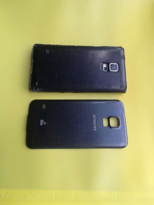 Samsung Galaxy S5 16gb (Black) in excellent condition