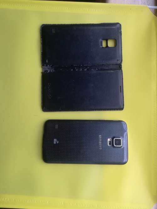 Samsung Galaxy S5 16gb (Black) in excellent condition