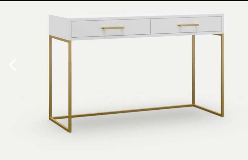 Dresser desk