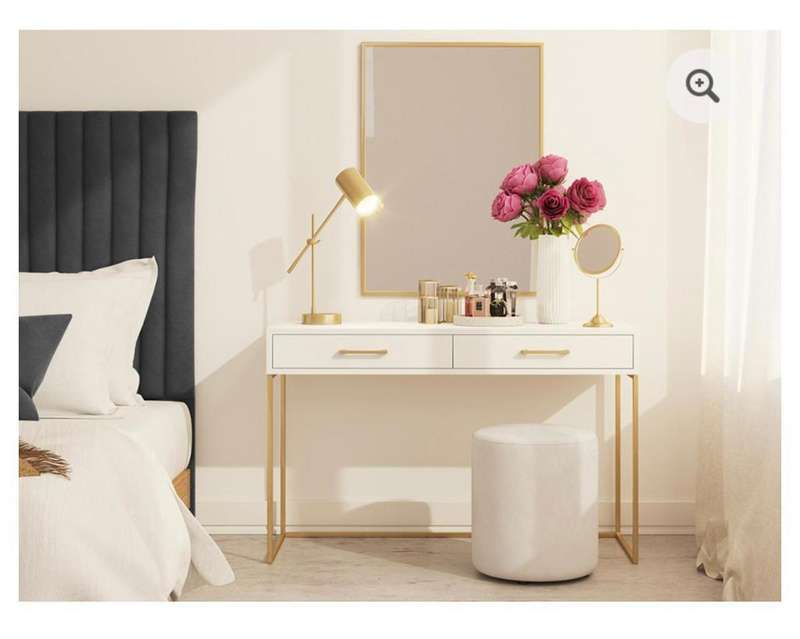 Dresser desk