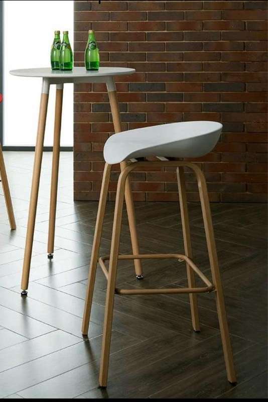 Efurn Bar stool set of 2 white