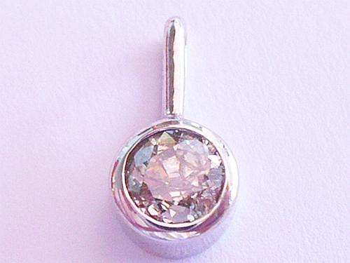 GENUINE DIAMOND & 18 CARAT WHITE GOLD GORGEOUS PENDANT CRAZY WEDNESDAY!!!
