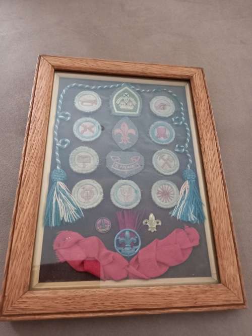 FRAMED BOYS SCOUT BADGES INCLUDING KING SCOUT BADGE
