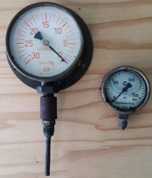 Vintage gauges - Steampunk