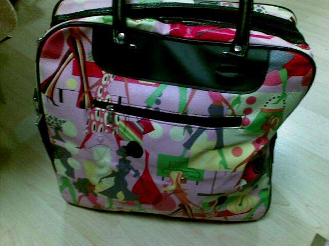 LARGE BAG WITH SLING FOR ARM ATTATCHMENT STUNNING