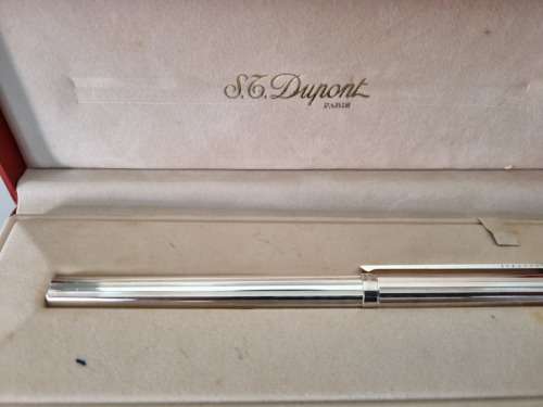 ST Du Pont Sterling Silver Fountain Pen with 18ct Gold nib. 1995 Era, rare find.