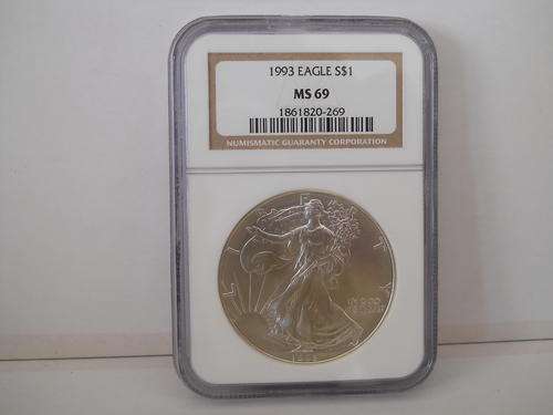 AMERICAN SILVER EAGLE 1993 MS69 BY NGC. THESE EARLY DATES ARE VERY EXPENSIVE AND SOUGHT AFTER!!!