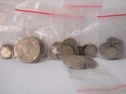 MIXED LOT OF 80% SILVER COINS 200GRAMS NET WEIGHT IN PURE SILVER= 160GRAMS OR 5.14TROY OUNCES