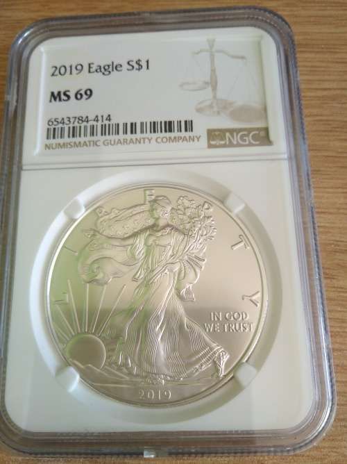 2019 1 TROY OZ. .999 SILVER AMERICAN SILVER EAGLE GRADED MS69 BY NGC.