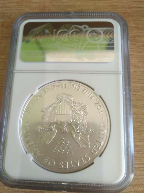 2018 1 TROY OZ. .999 SILVER AMERICAN EAGLE GRADED MS69 BY NGC.