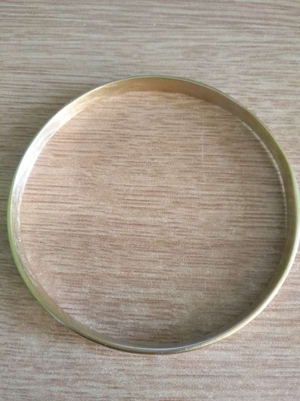 9 carat Gold Bangle 13.7 grams