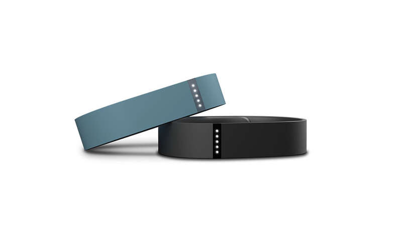 ***FITBIT fitness tracker - that links to your phone*** BLACK