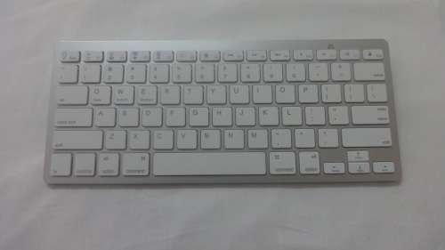 Ultra-slim Wireless 3.0 Bluetooth Keyboard for PCs, Apple Series & Android Devices