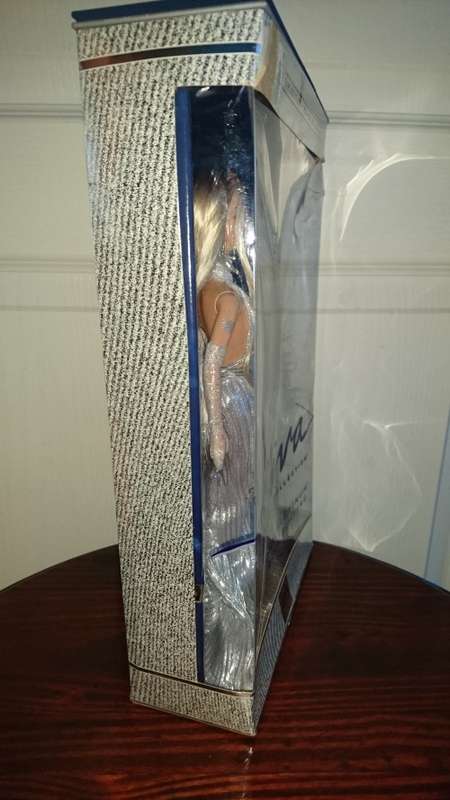 BARBIE DOLL - "BARBIE DIVA COLLECTION" 2002 -  "BARBIE GONE PLATINUM" - COLLECTOR'S EDITION