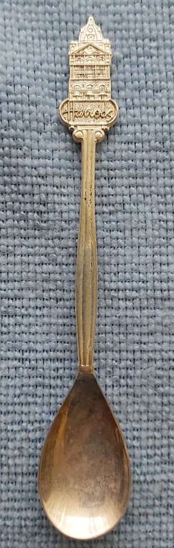 SILVERPLATED SUGAR SPOON -HARRODS ENGLAND - IN GOOD CONDITION