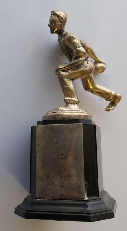SILVER PLATED `BOWLS` MEN TROPHY 150mm TALL - in excellent CONDITION