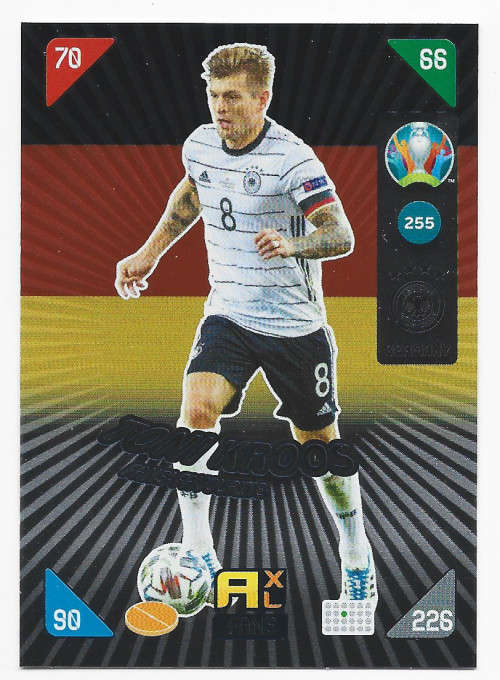 TONI KROOS - PANINI  `EURO 2020 KICK OFF` -  FOIL `FANS FAVOURITE` TRADING CARD 255
