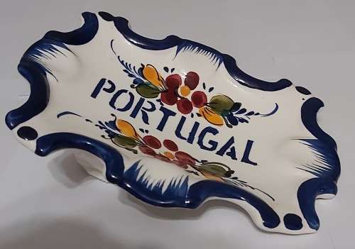 PORTUGAL SOUVENIR CERAMIC ASHTRAY (Alcobaca) - 140mm x 105mm - EXCELENT CONDITION