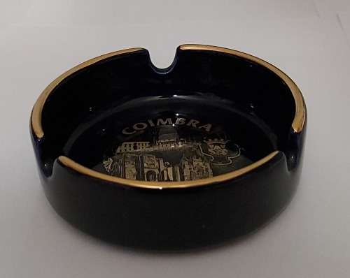 PORTUGAL SOUVENIR CERAMIC ASHTRAY (Coimbra) - 80mm Diameter - Gold Leaf Rim in EXCELENT CONDITION