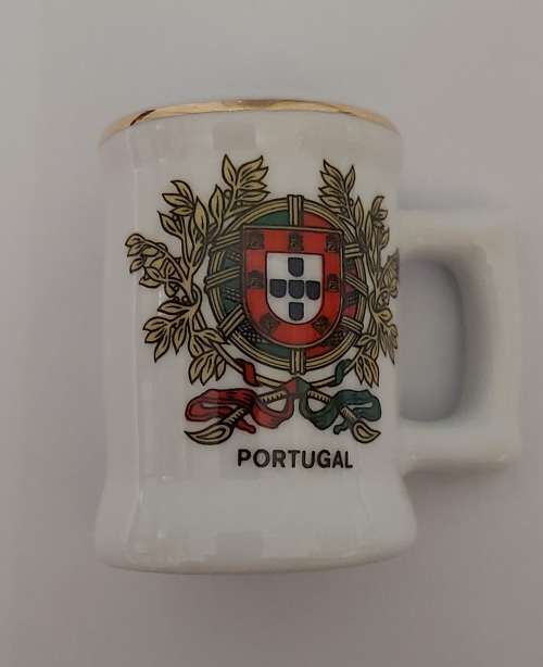 PORTUGAL SOUVENIR CERAMIC MINIATURE MUG - 45mm Dia. x 65mm Tall - in Excelent Condition