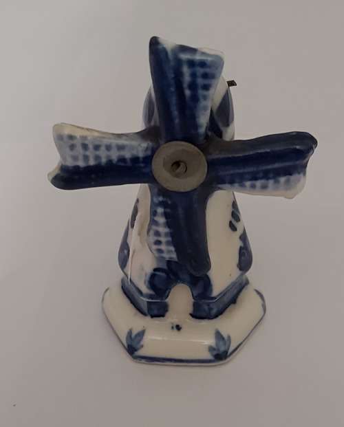 SOUVENIR of HOLLAND  - MINIATURE SOUVENIR WINDMILL 70mm Tall - Ex Condition