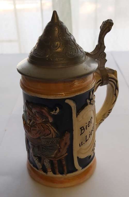 VINTAGE GERMAN MINI BEER MUG  - MINIATURE BEER MUG 65mm Dia. x 120mm Tall with pewter lid.