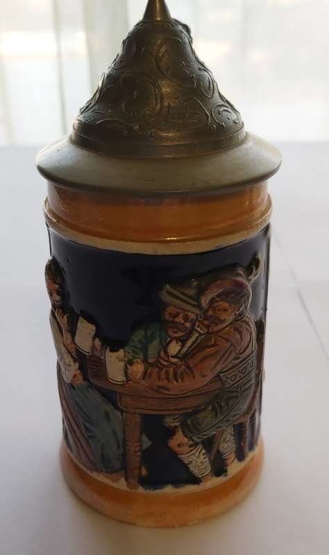 VINTAGE GERMAN MINI BEER MUG  - MINIATURE BEER MUG 65mm Dia. x 120mm Tall with pewter lid.