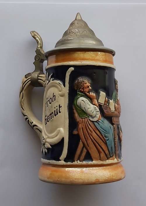 VINTAGE GERMAN MINI BEER MUG  - MINIATURE BEER MUG 65mm Dia. x 120mm Tall with pewter lid.