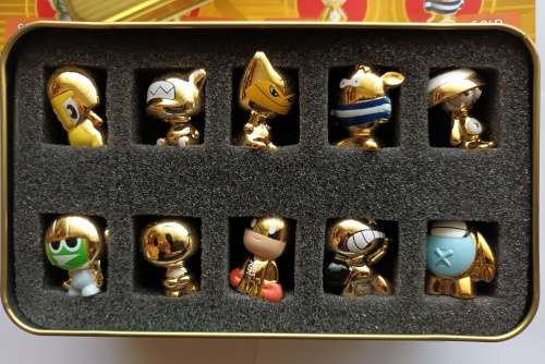 GOGO`S CRAZY BONES - GOLD `Limited Edition TIN` with 10 Exclusive pieces - RARE GOLD L/Edition TIN