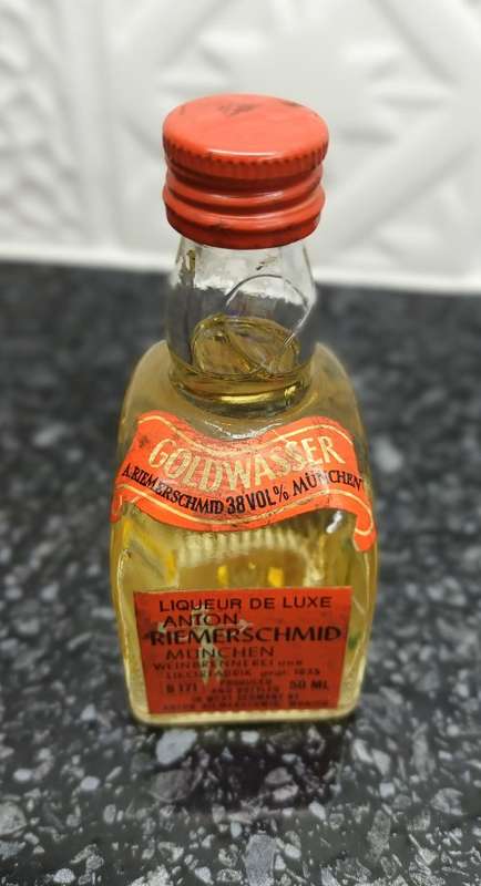 GOLDWASSER LIQUEUR MINI BOTTLE - Germany 38% - Sealed and in Perfect Condition
